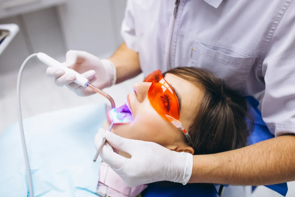 The best tooth air polishing doctors are in Kalyani Nagar, Pune